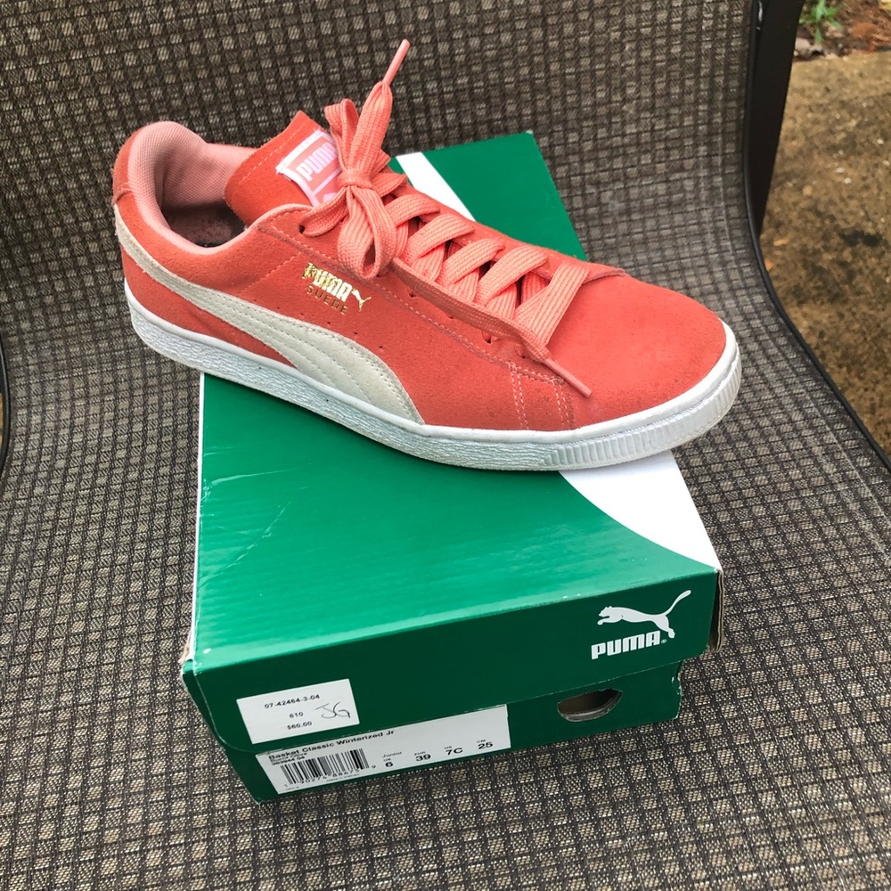 women  pumas